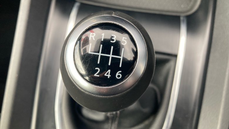 Nissan Qashqai 1.3 DiG-T MH 158 Acenta Premium 5dr Petrol Hatchback